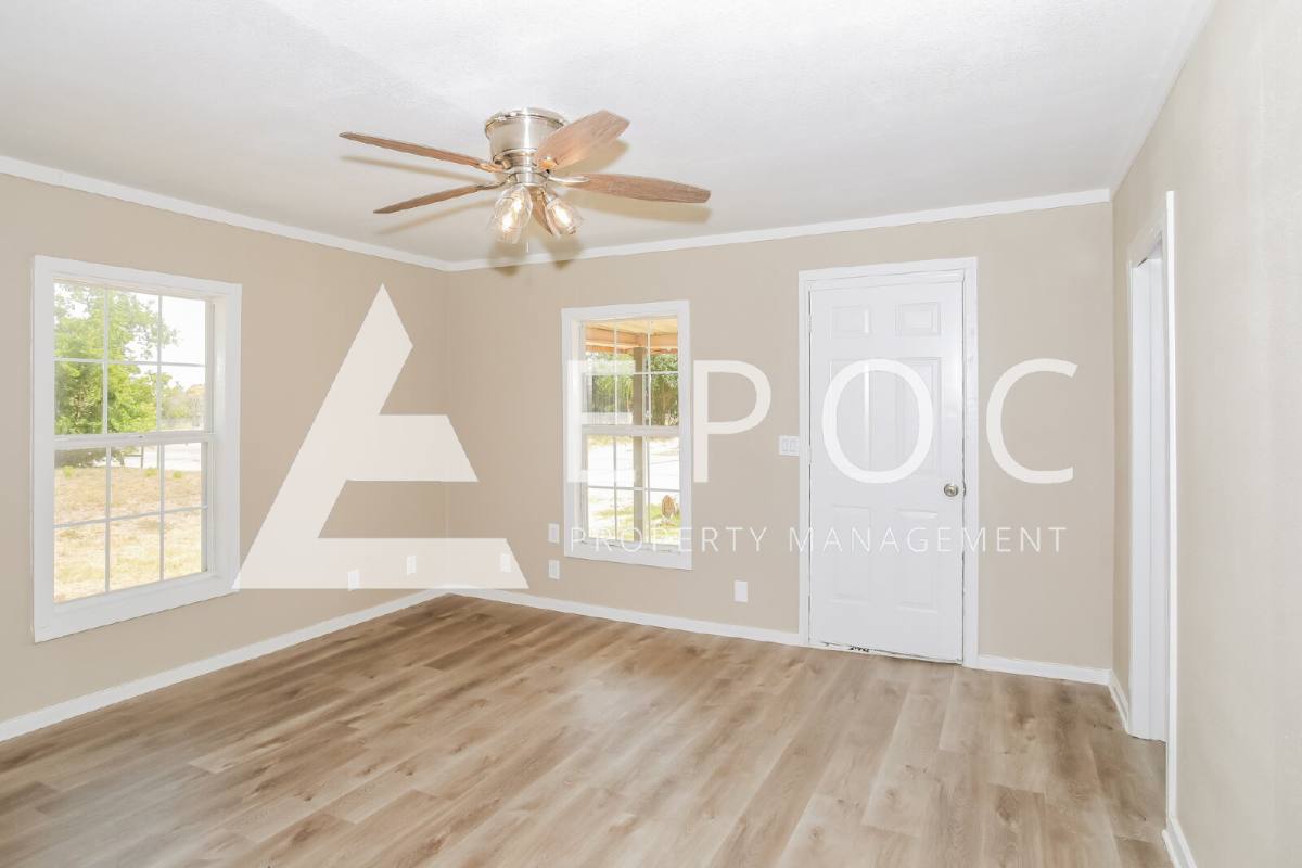 House for rent at 635 E 3rd St, Burkburnett, TX 76354