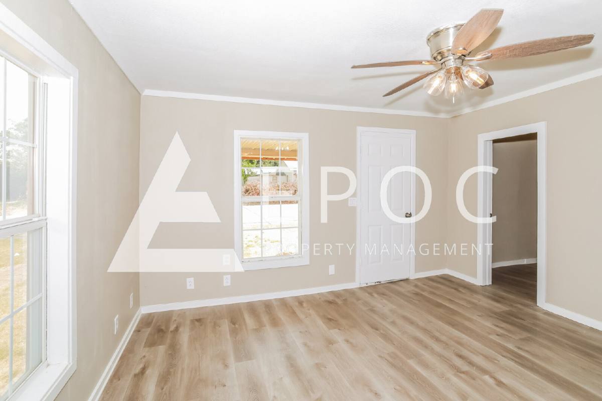 House for rent at 635 E 3rd St, Burkburnett, TX 76354