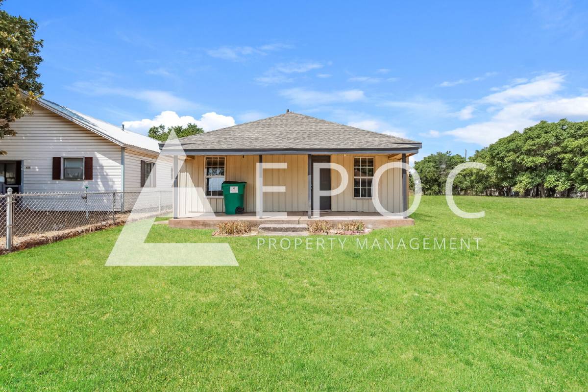 House for rent at 635 E 3rd St, Burkburnett, TX 76354