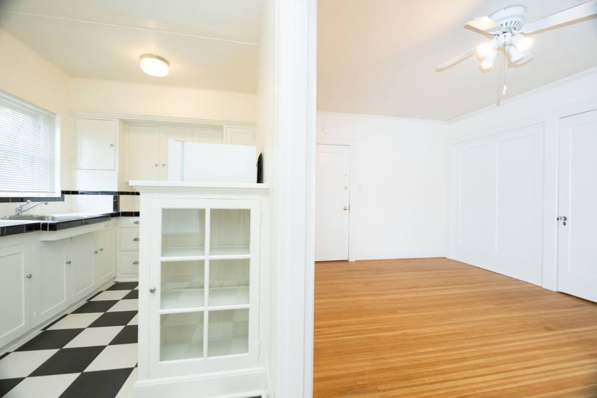 Apartment for rent at 1731 NW Everett St, Portland, OR 97209