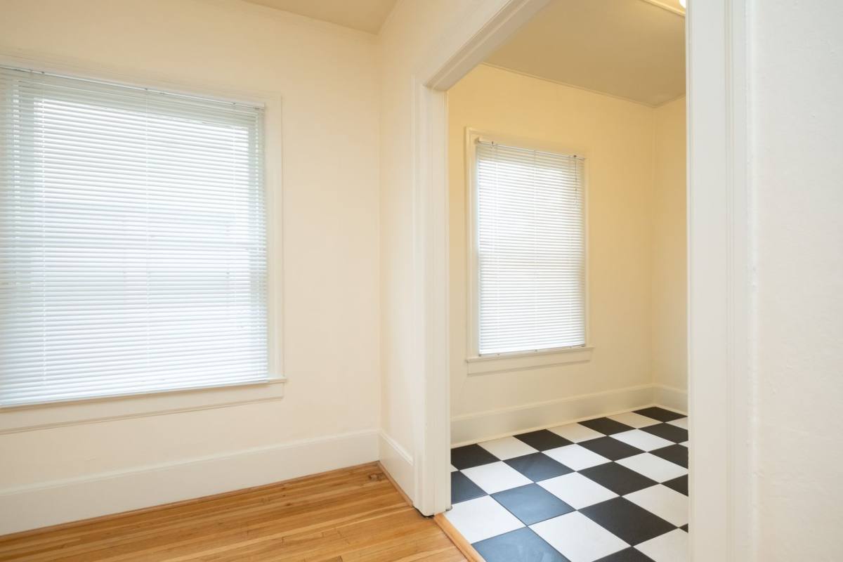 Apartment for rent at 1731 NW Everett St, Portland, OR 97209