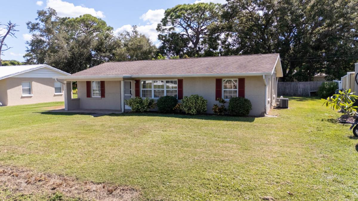 House for rent at 2714 Grand Cayman St, Sarasota, FL 34231