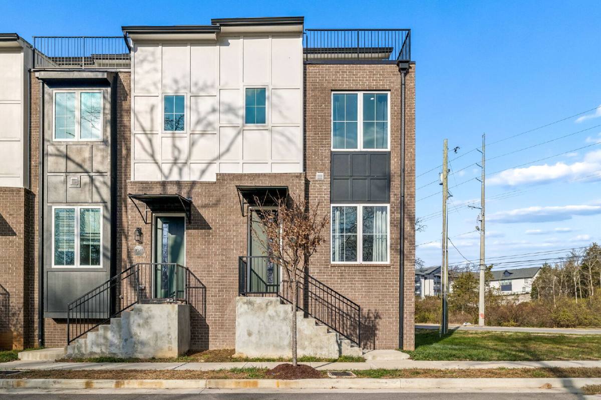 Townhouse for rent at 2050 McKinley St, Nashville, TN 37207
