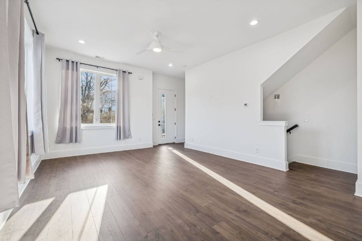 Townhouse for rent at 2050 McKinley St, Nashville, TN 37207