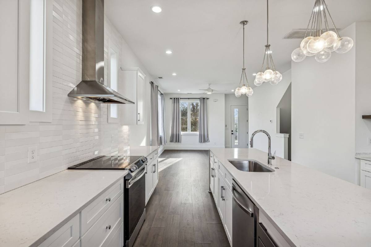 Townhouse for rent at 2050 McKinley St, Nashville, TN 37207
