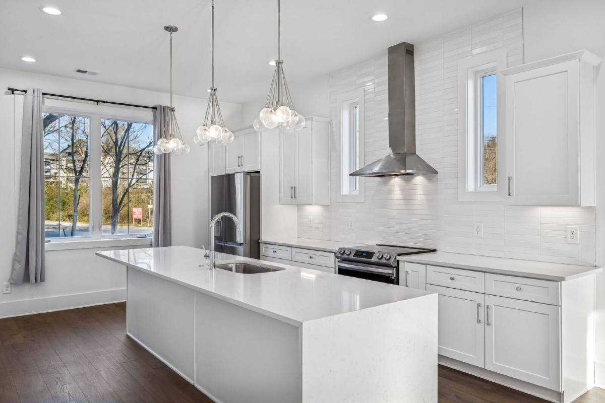 Townhouse for rent at 2050 McKinley St, Nashville, TN 37207