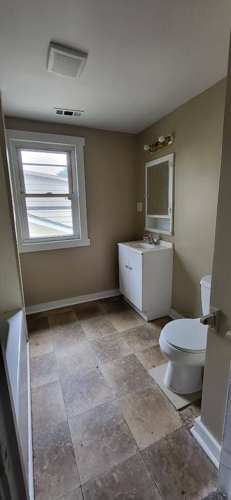 Apartment for rent at 906 1 2 Race Dr, Troy, OH 45373