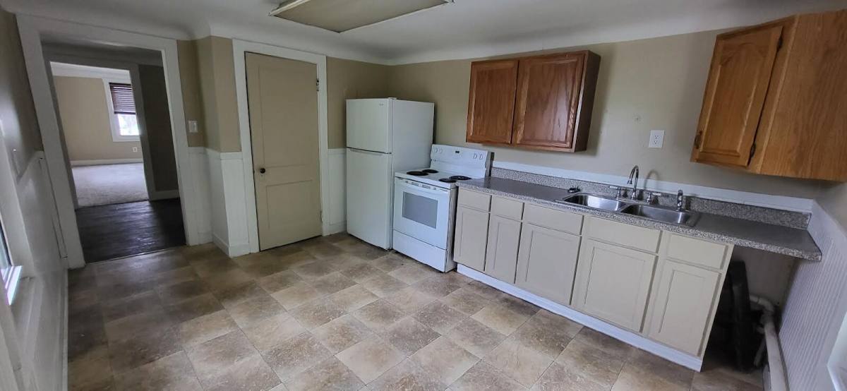 Apartment for rent at 906 1 2 Race Dr, Troy, OH 45373