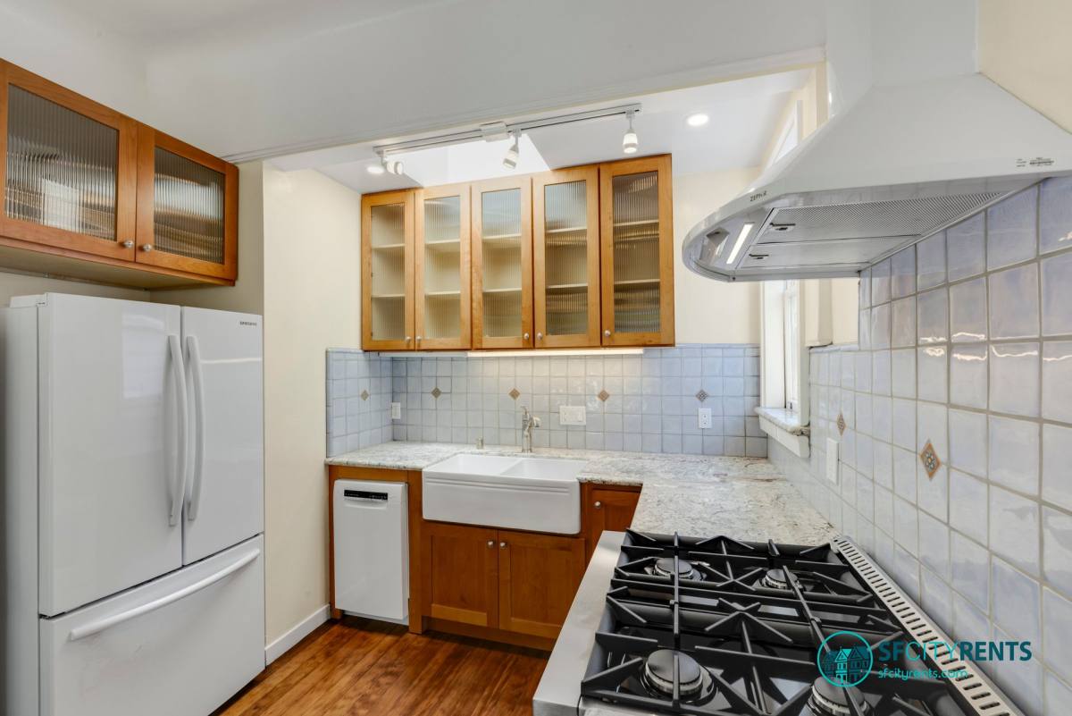 Apartment for rent at 2825 23rd St, San Francisco, CA 94110