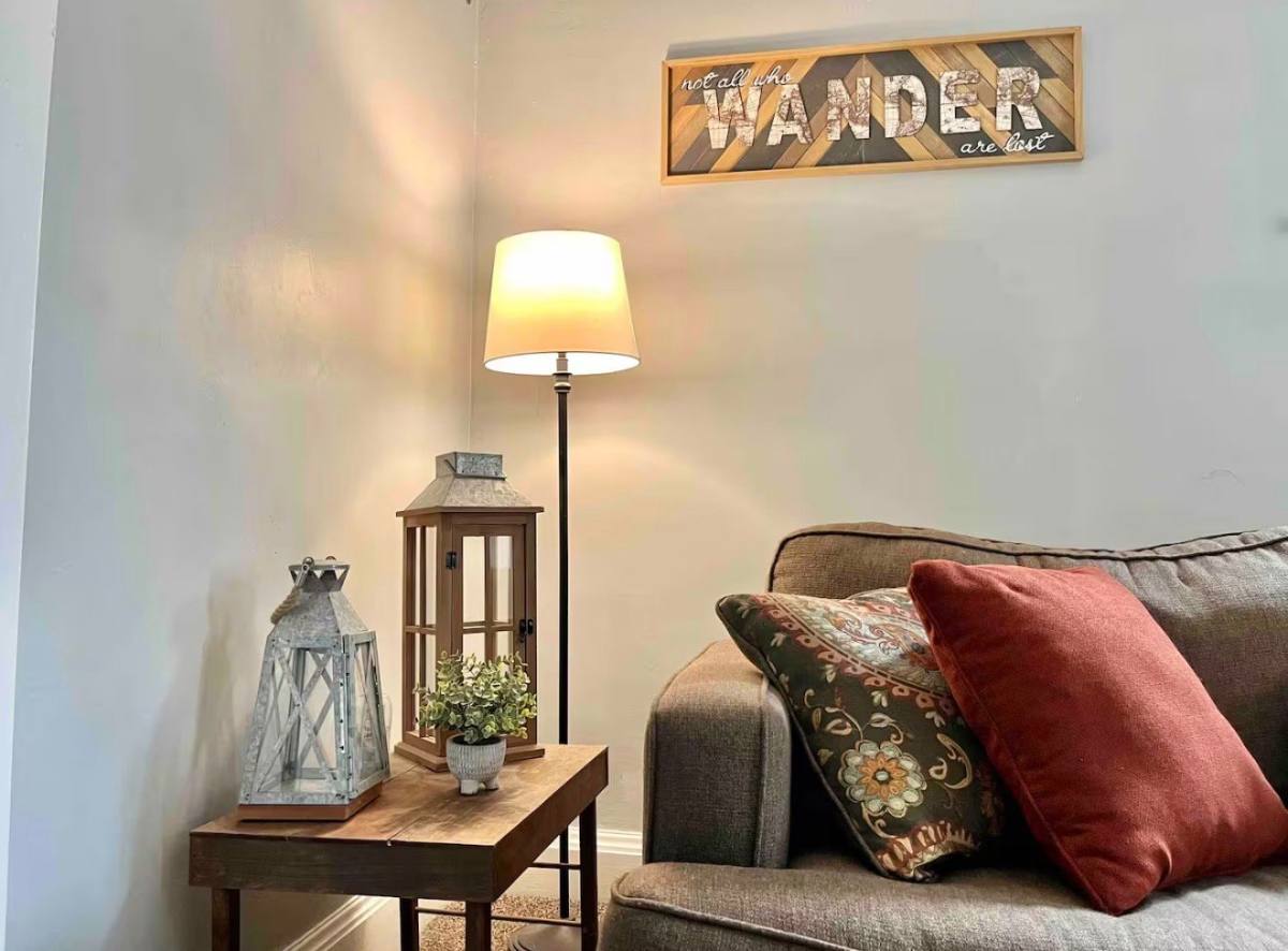 Apartment for rent at 10702 Lamontier Ave #D, Cleveland, OH 44104