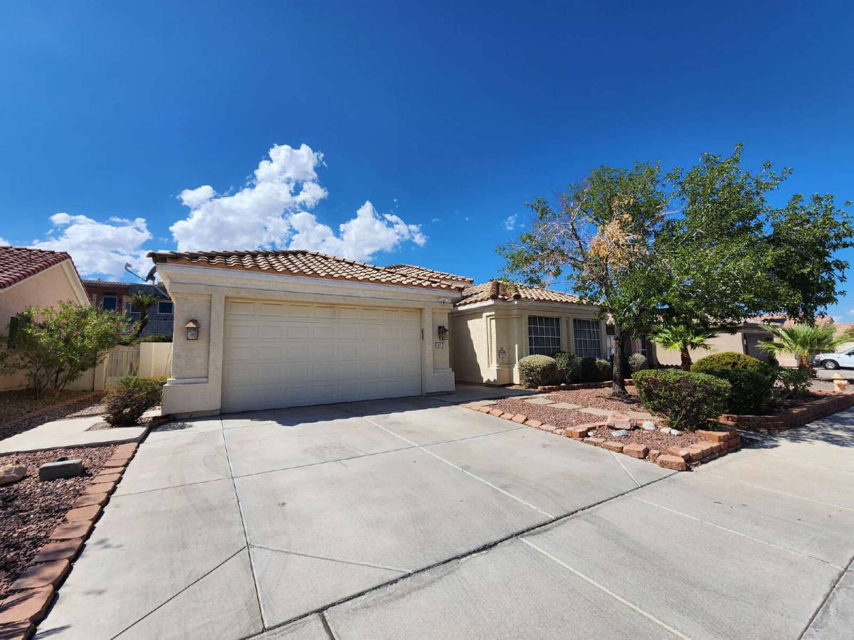 House for rent at 417 Obsidian St, Las Vegas, NV 89145