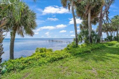House for rent at 1326 Riverside Dr, Titusville, FL 32780