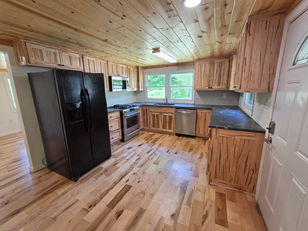 House for rent at 112 Robert Roten Rd, Warrensville, NC 28693