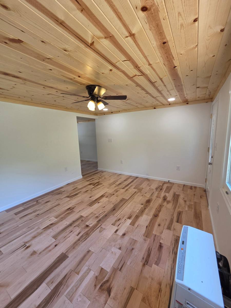 House for rent at 112 Robert Roten Rd, Warrensville, NC 28693