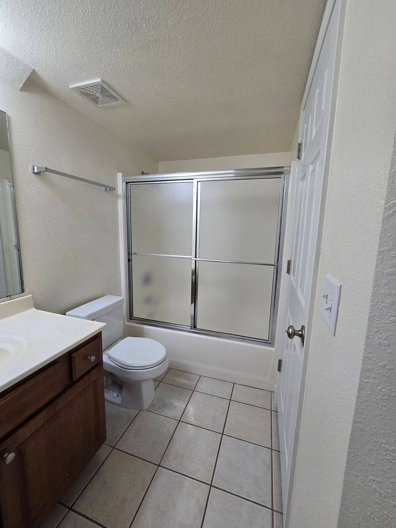Apartment for rent at 5505-5507 Volunteer Dr, Columbia, MO 65201