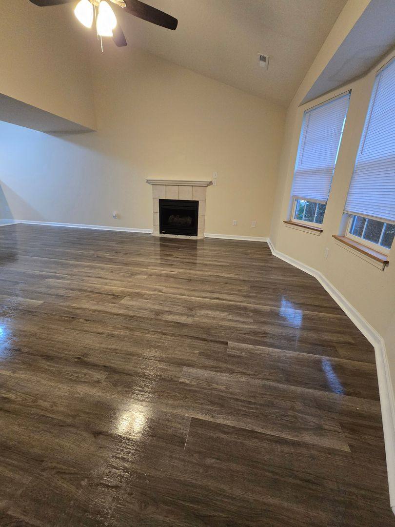 Apartment for rent at 5505-5507 Volunteer Dr, Columbia, MO 65201