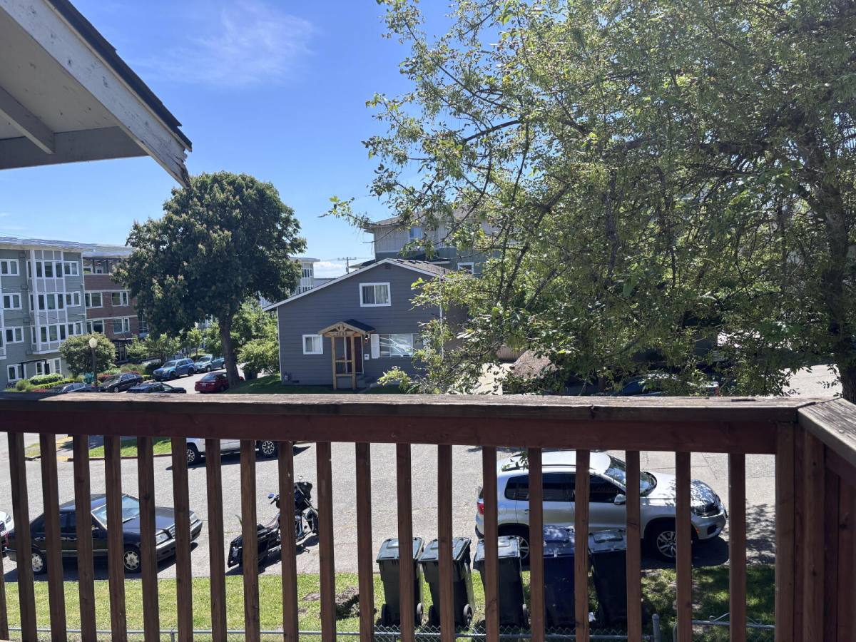 Apartment for rent at 1626 S G St #4, Tacoma, WA 98405
