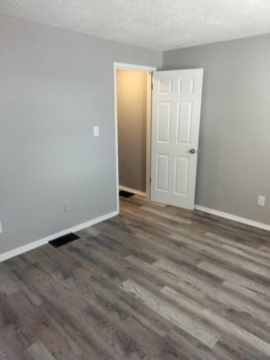 Townhouse for rent at 4 Poplar St #1, Cincinnati, OH 45216