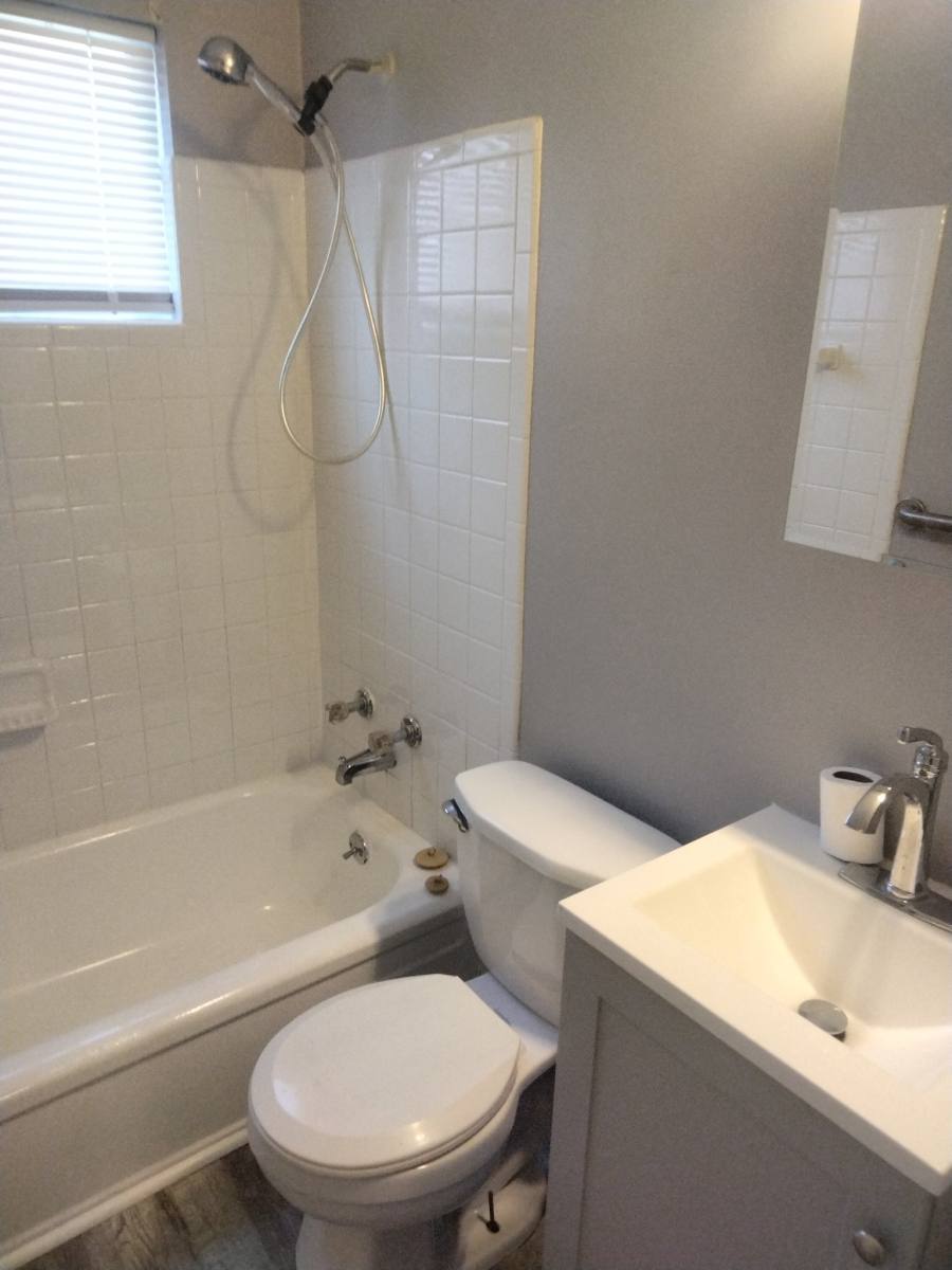 Townhouse for rent at 4 Poplar St #1, Cincinnati, OH 45216