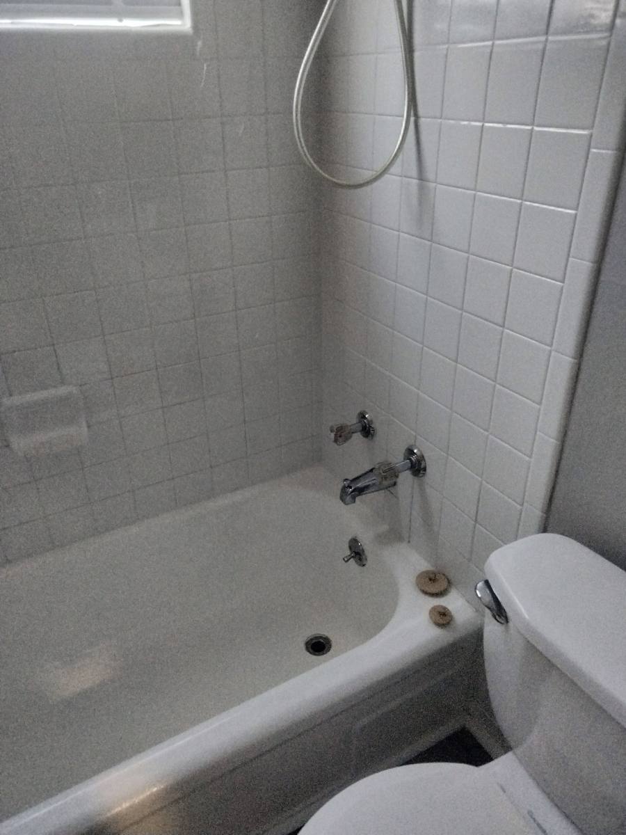 Townhouse for rent at 4 Poplar St #1, Cincinnati, OH 45216