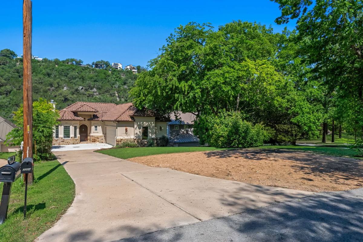 House for rent at 3304 Blue Jay Lane, Austin, TX 78732