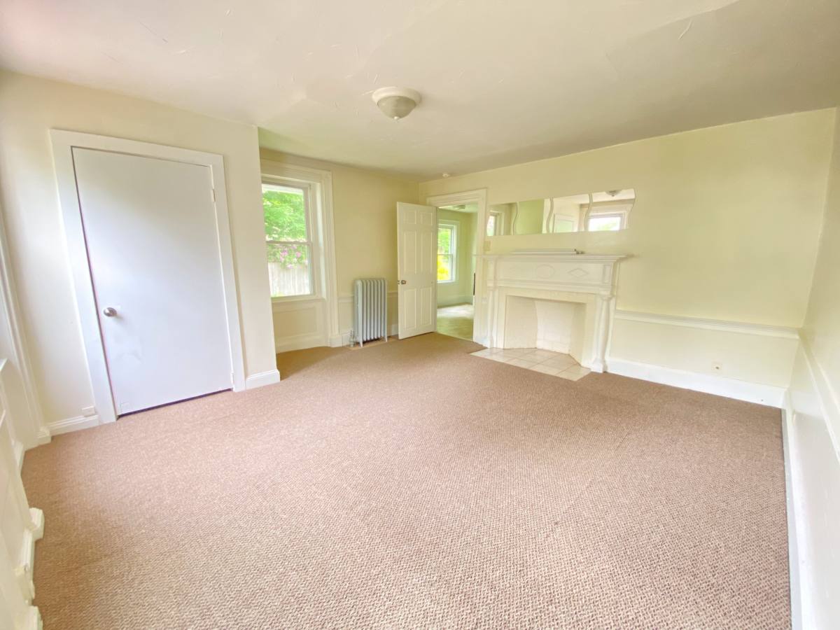 Apartment for rent at 147 Union St #1F, East Bridgewater, MA 02333