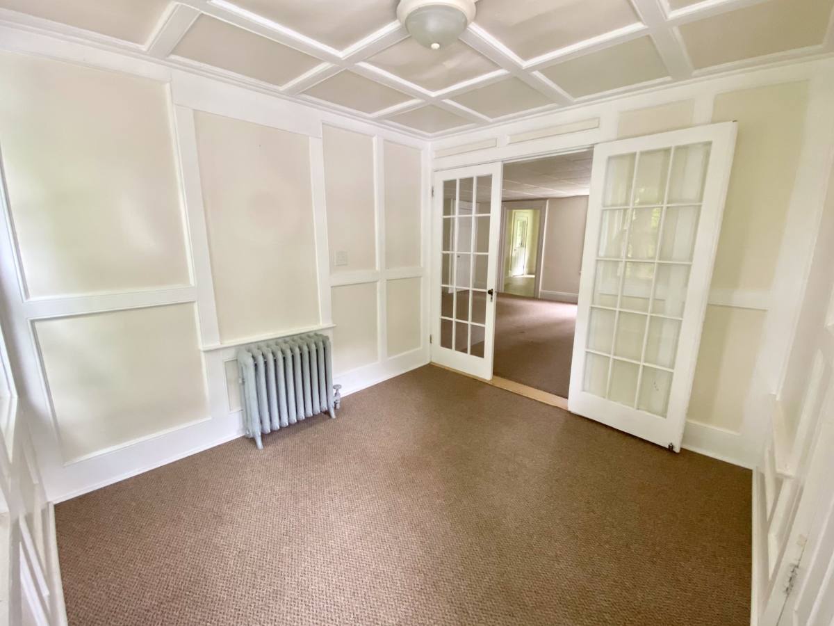 Apartment for rent at 147 Union St #1F, East Bridgewater, MA 02333