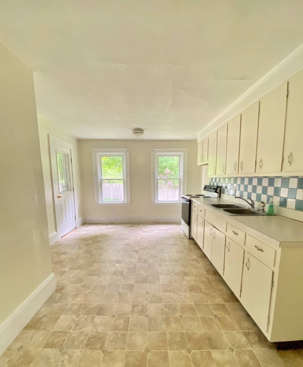Apartment for rent at 147 Union St #1F, East Bridgewater, MA 02333