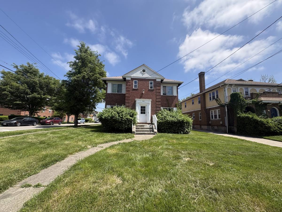 Apartment for rent at 6226 Kennedy #1, Cincinnati, OH 45213