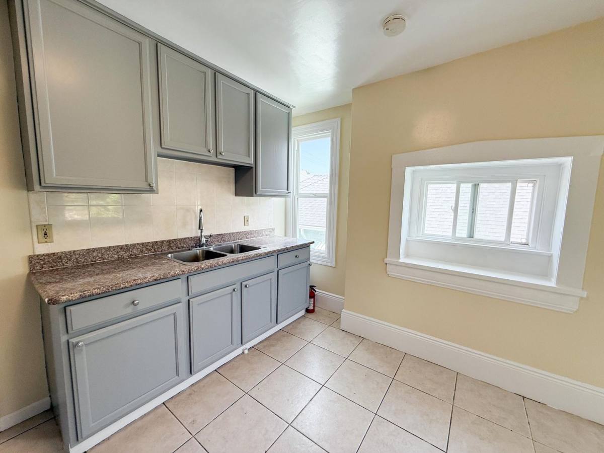 Apartment for rent at 2308-2310 26th Ave, Oakland, CA 94601