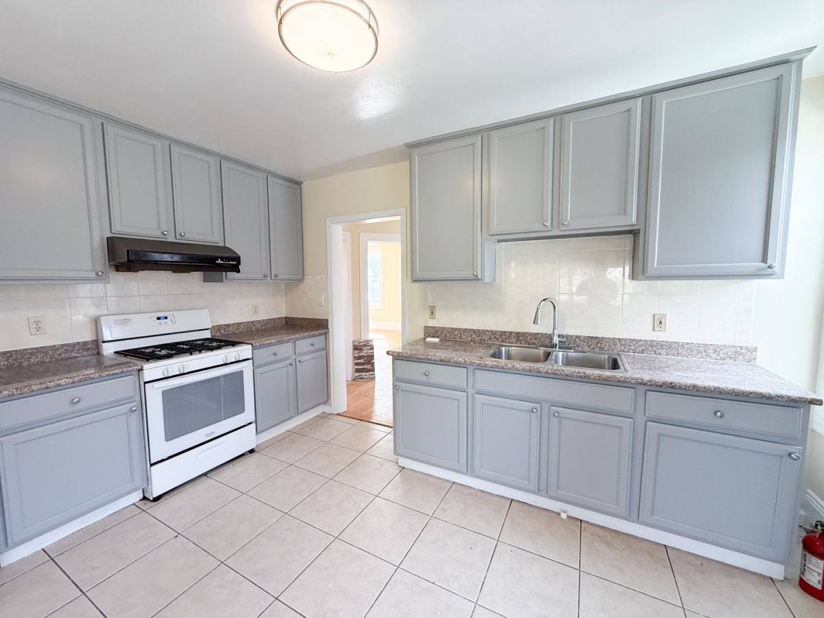 Apartment for rent at 2308-2310 26th Ave, Oakland, CA 94601