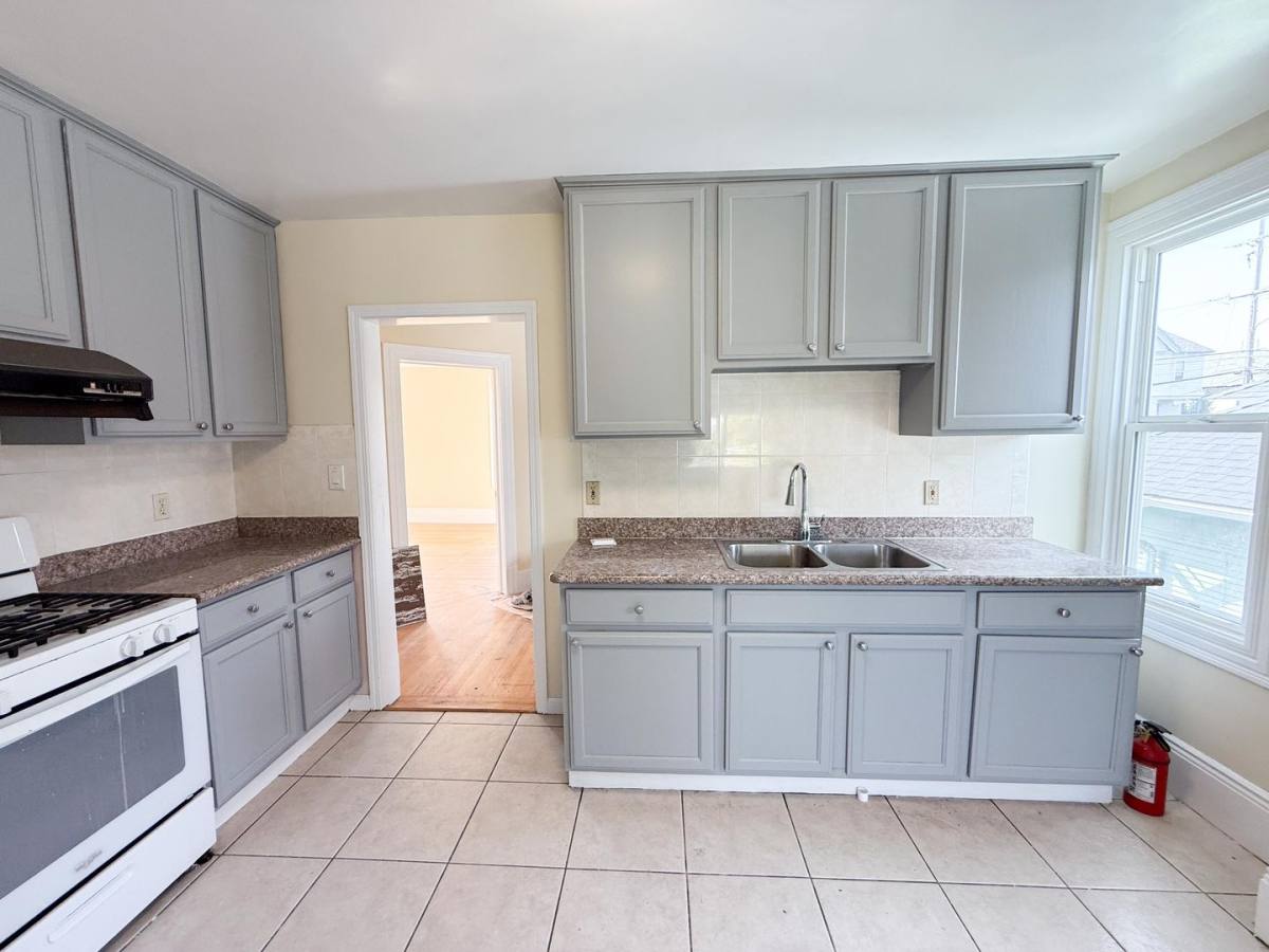 Apartment for rent at 2308-2310 26th Ave, Oakland, CA 94601