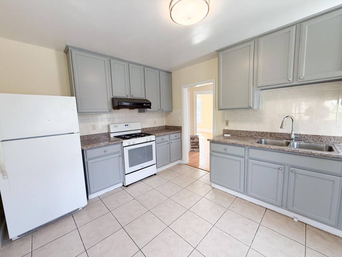 Apartment for rent at 2308-2310 26th Ave, Oakland, CA 94601