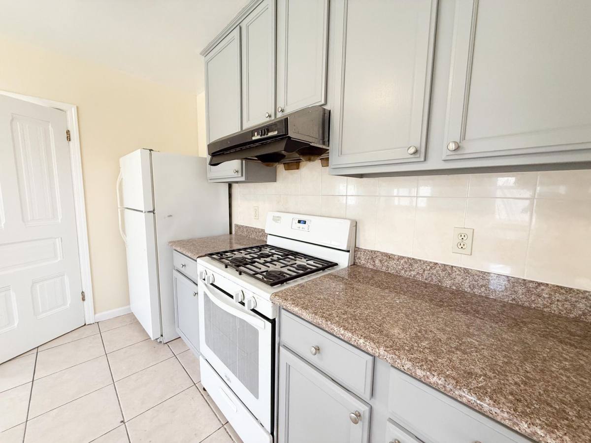 Apartment for rent at 2308-2310 26th Ave, Oakland, CA 94601