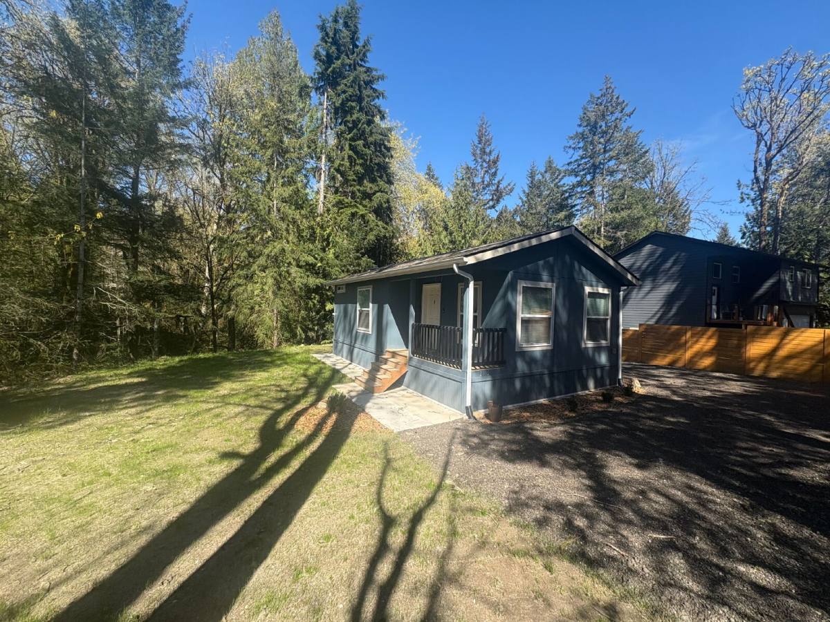 House for rent at 2995 Woods Rd E, Port Orchard, WA 98366