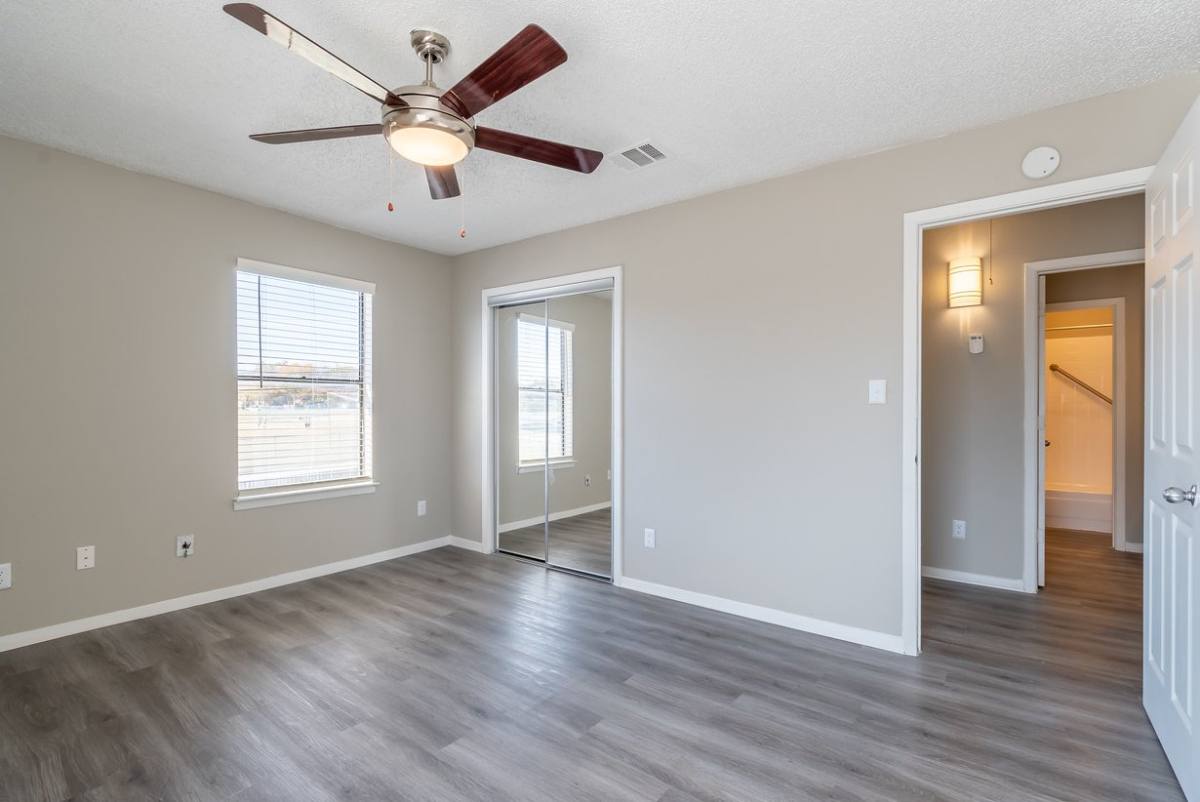 Townhouse for rent at 140 Slas Vegas Trail, Fort Worth, TX 76108