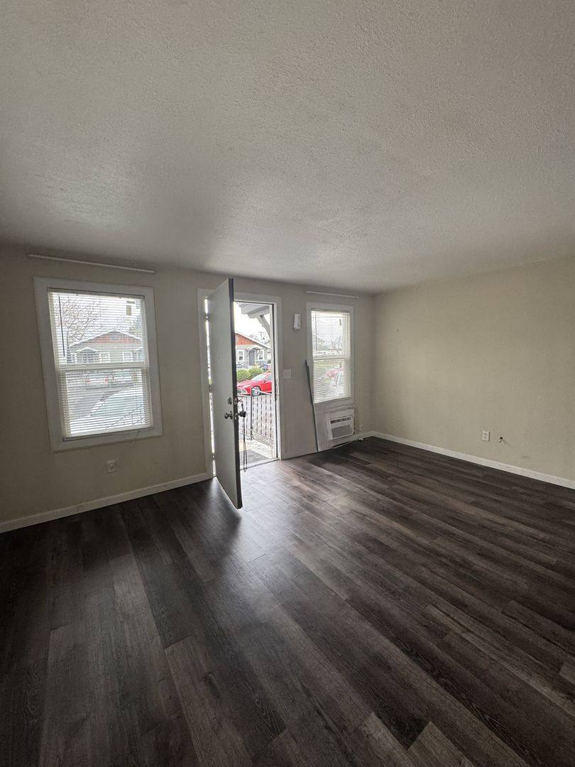 Apartment for rent at 115 Union St, Yakima, WA 98901