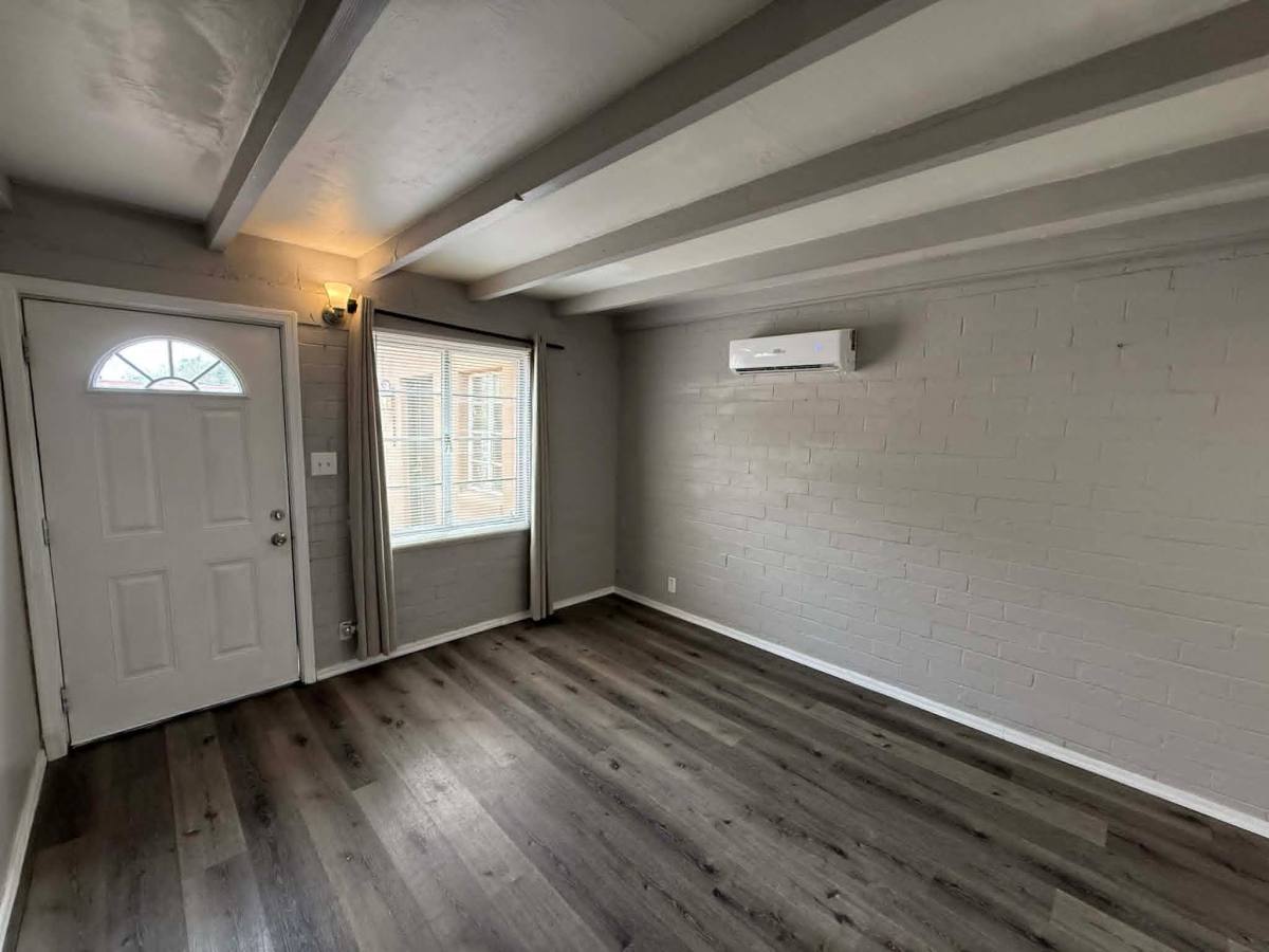 Townhouse for rent at 827 N Columbus Blvd, Tucson, AZ 85711