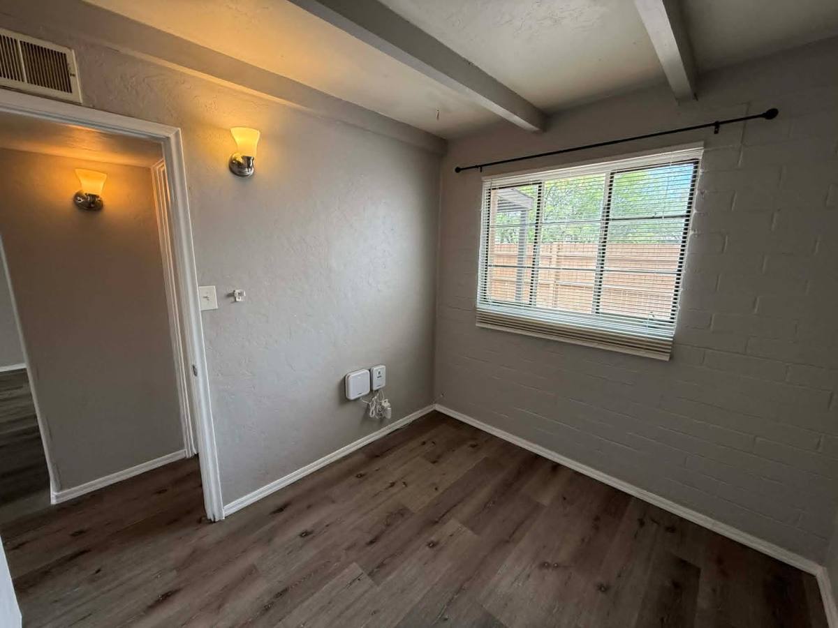 Townhouse for rent at 827 N Columbus Blvd, Tucson, AZ 85711