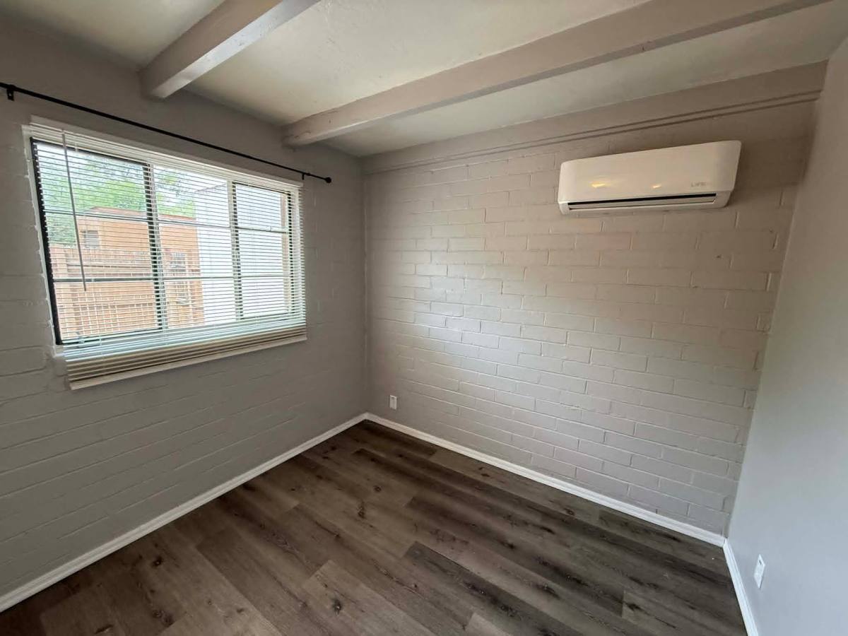Townhouse for rent at 827 N Columbus Blvd, Tucson, AZ 85711
