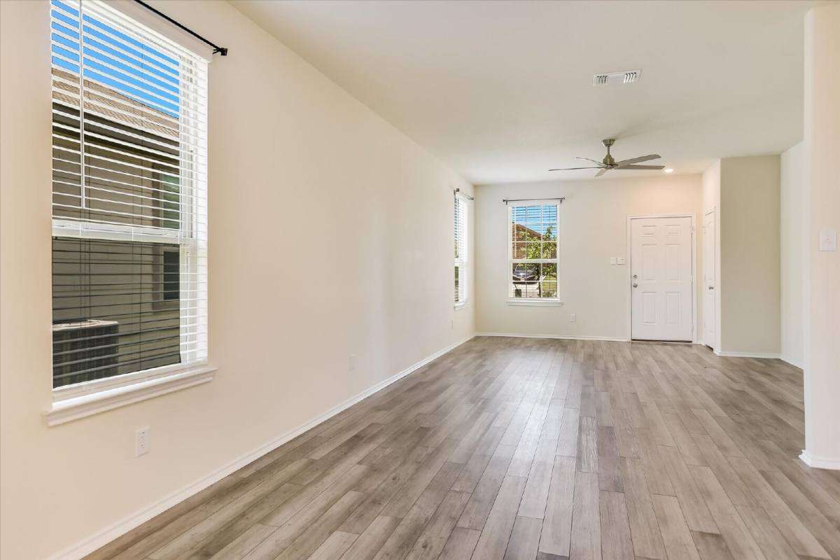House for rent at 216 The Duke Dr, Jarrell, TX 76537