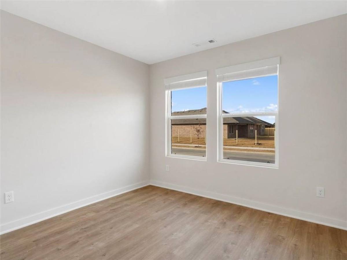 House for rent at 618 S Neon Ave, Fayetteville, AR 72704