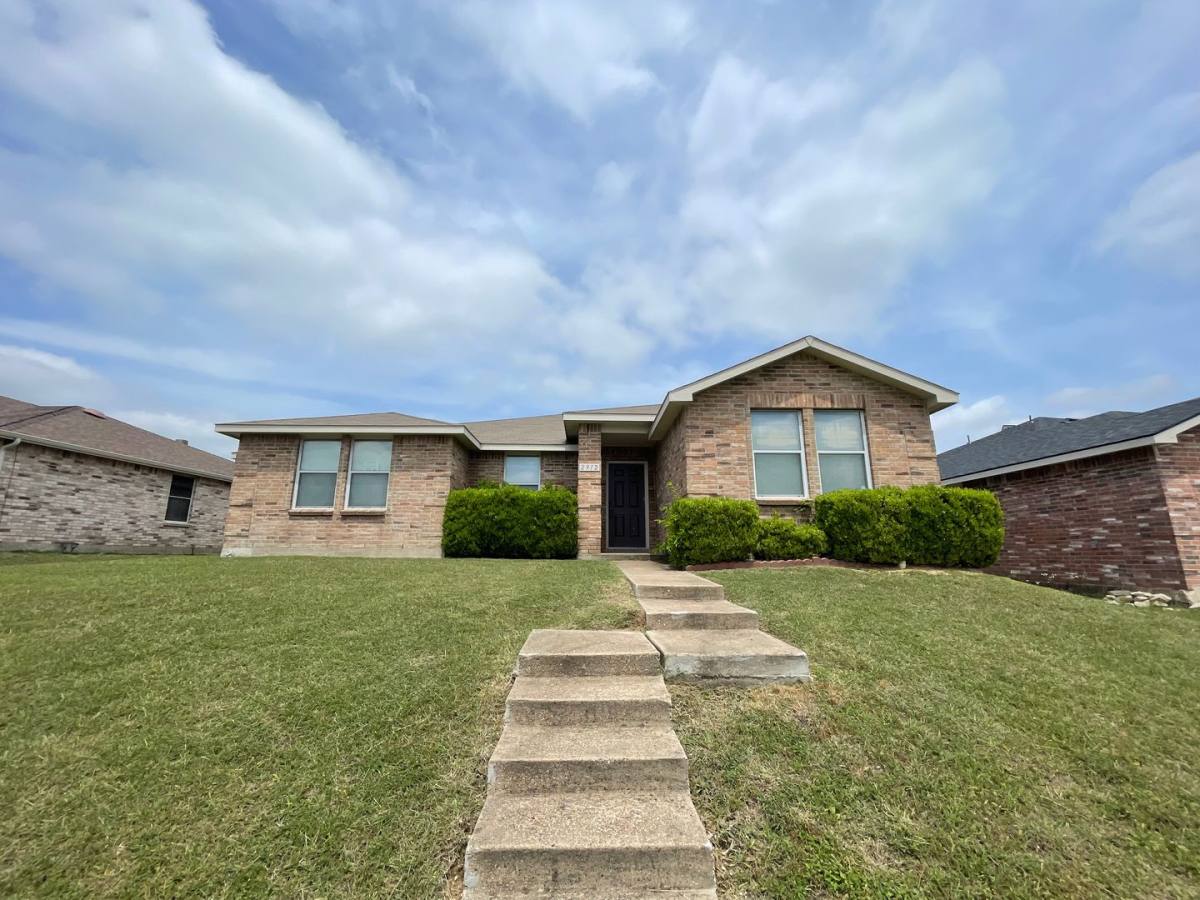 House for rent at 2912 Crimson Clover, Lancaster, TX 75134