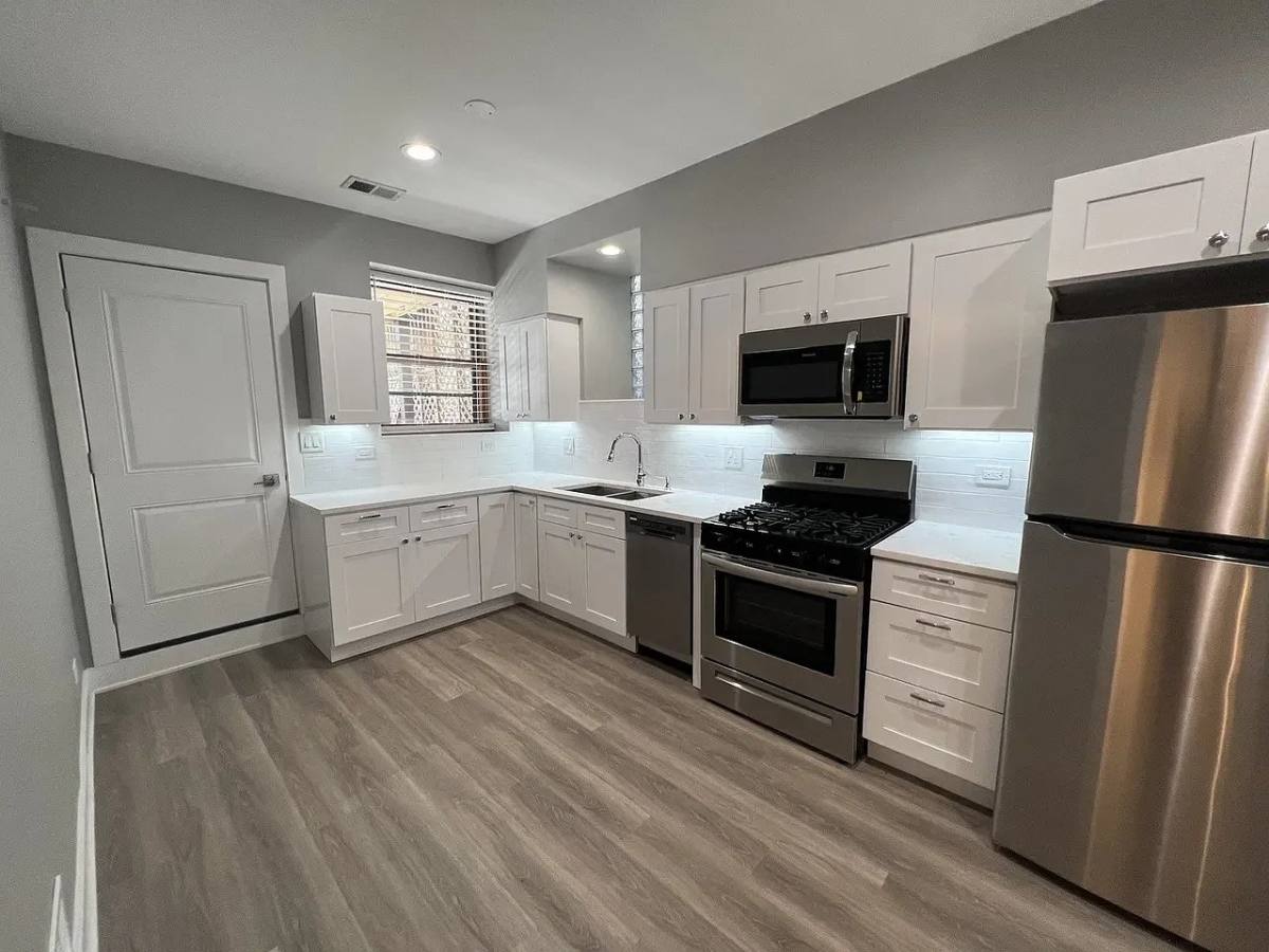 Apartment for rent at 1227 W Ohio St #G, Chicago, IL 60642