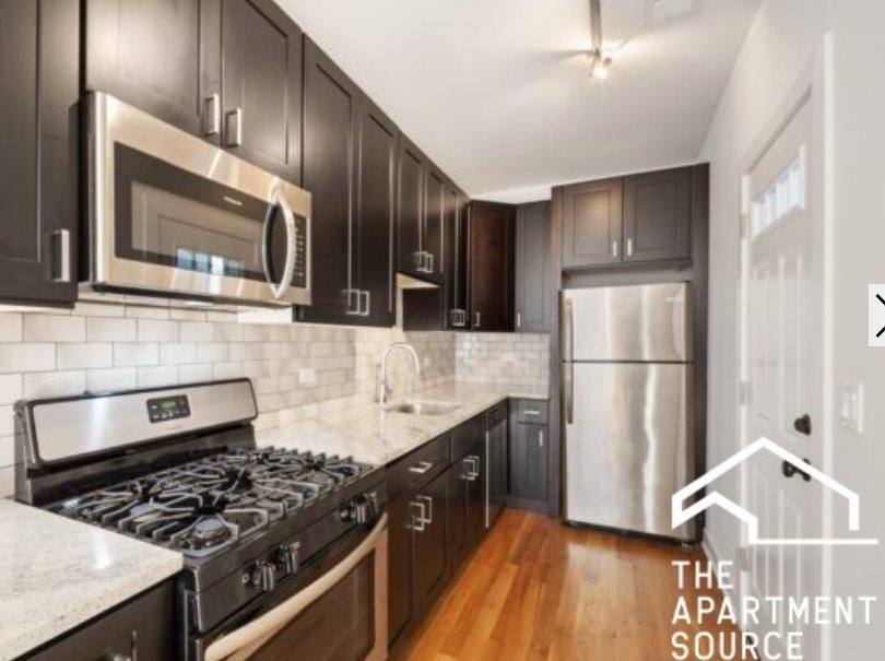 Apartment for rent at 2207 W Eastwood Ave #1, Chicago, IL 60625