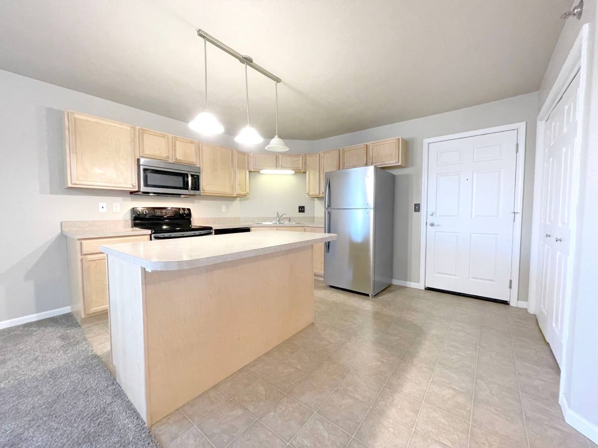 Apartment for rent at 1520 32nd Ave SW, Minot, ND 58701