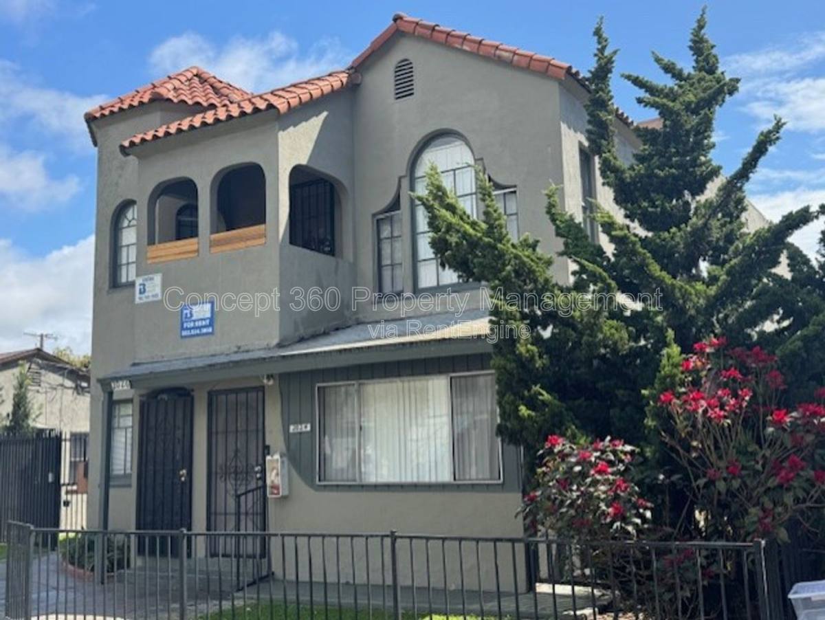 Apartment for rent at 2028 Chestnut Ave #A, Long Beach, CA 90806