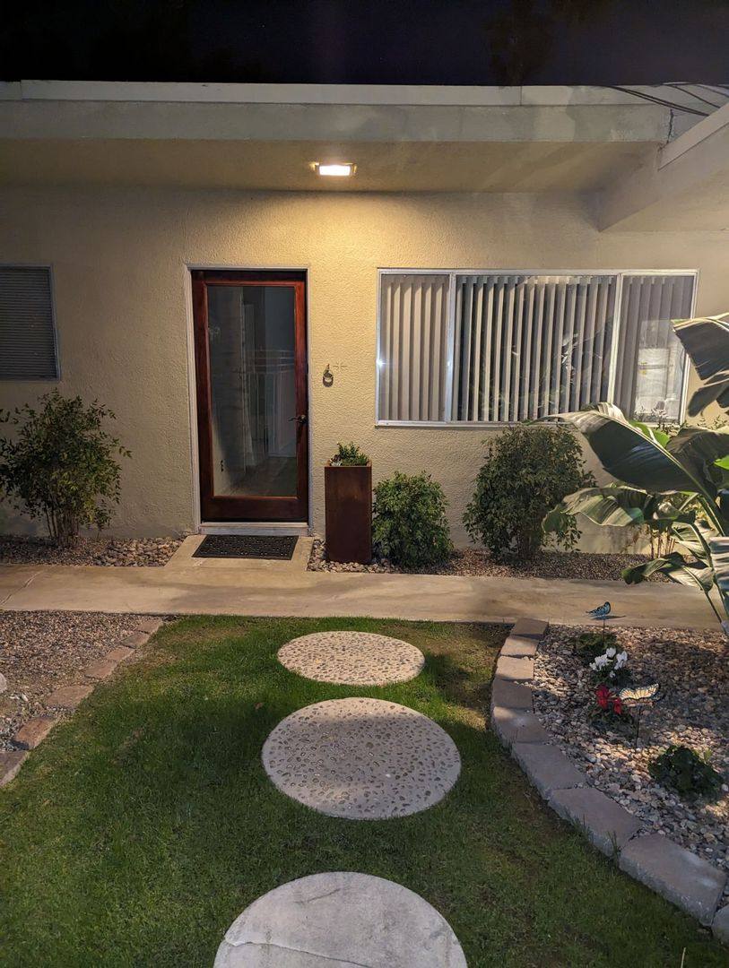Apartment for rent at 1540 N Chaparral Rd, Palm Springs, CA 92262