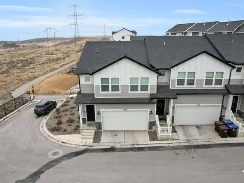 Townhouse for rent at 4536 E Hurstbourne Dr, Eagle Mountain, UT 84005