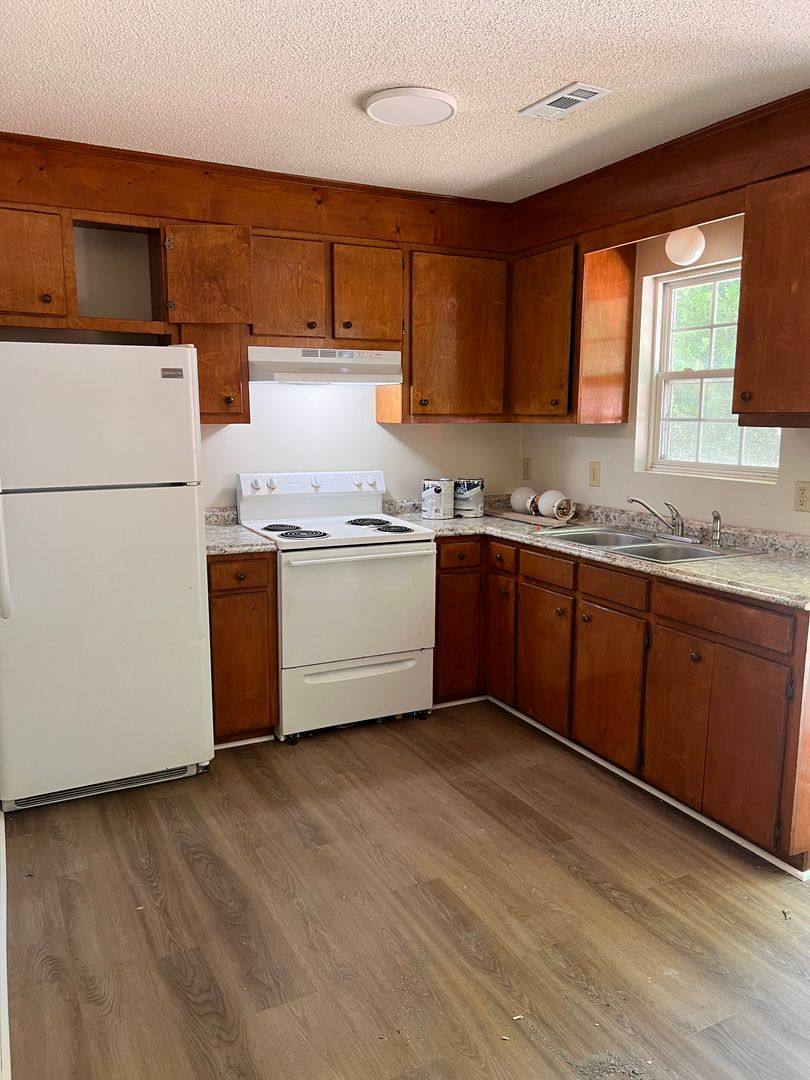 Apartment for rent at 600 W Broad St, Darlington, SC 29532